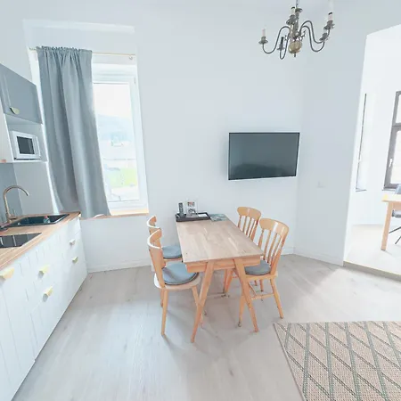 Contactless Self-check-in - Hrsch Apartment